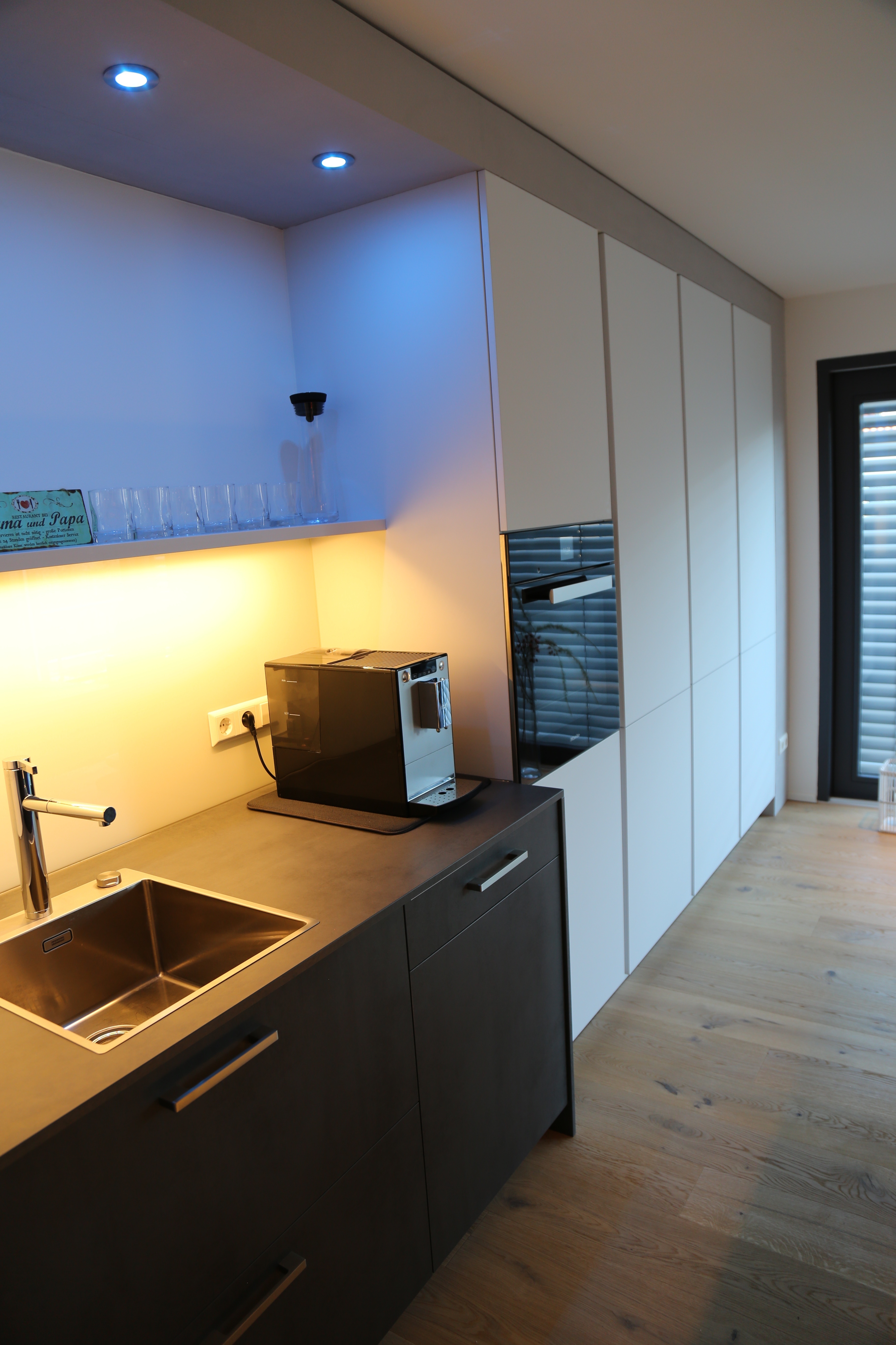 MODERN STYLE