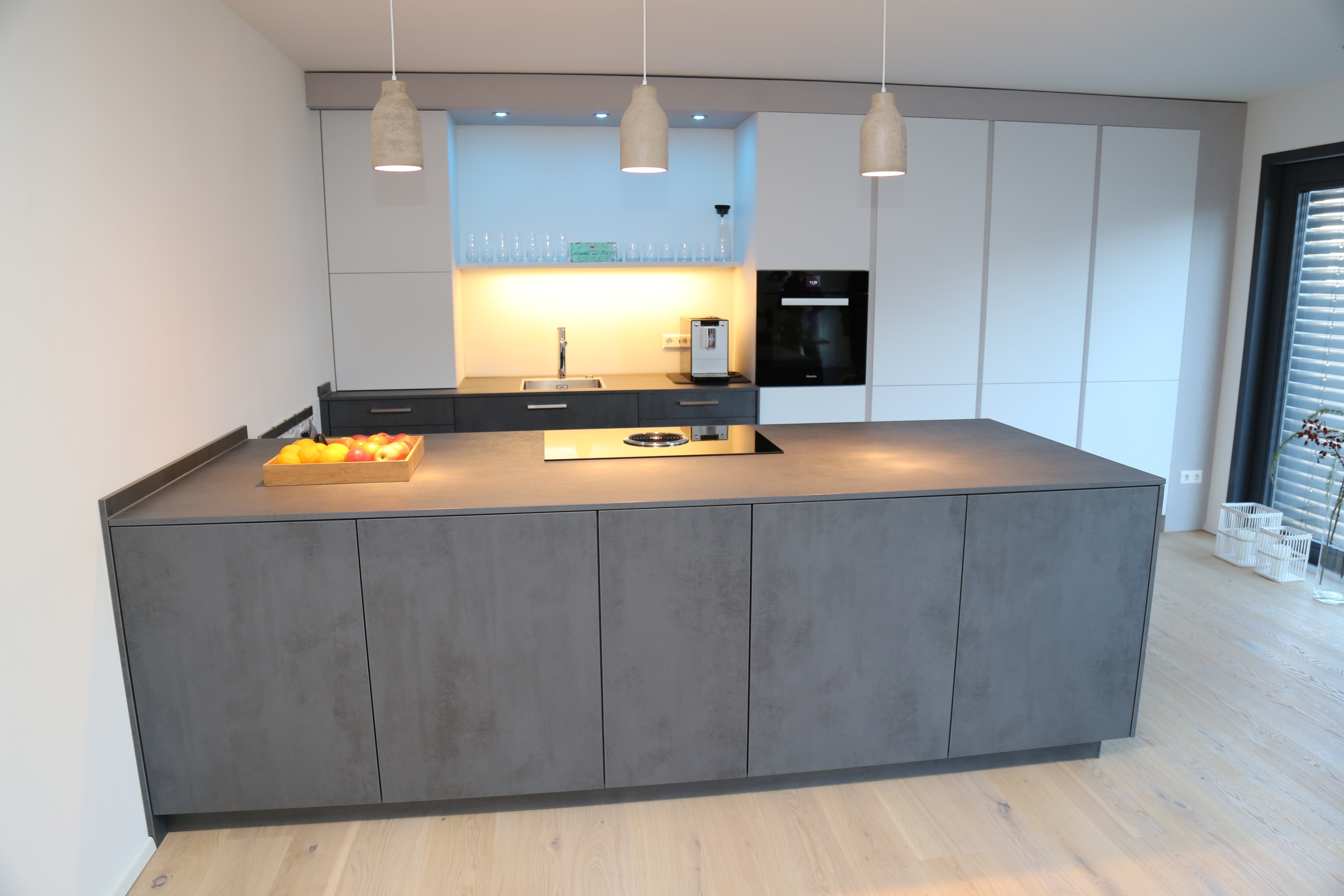MODERN STYLE
