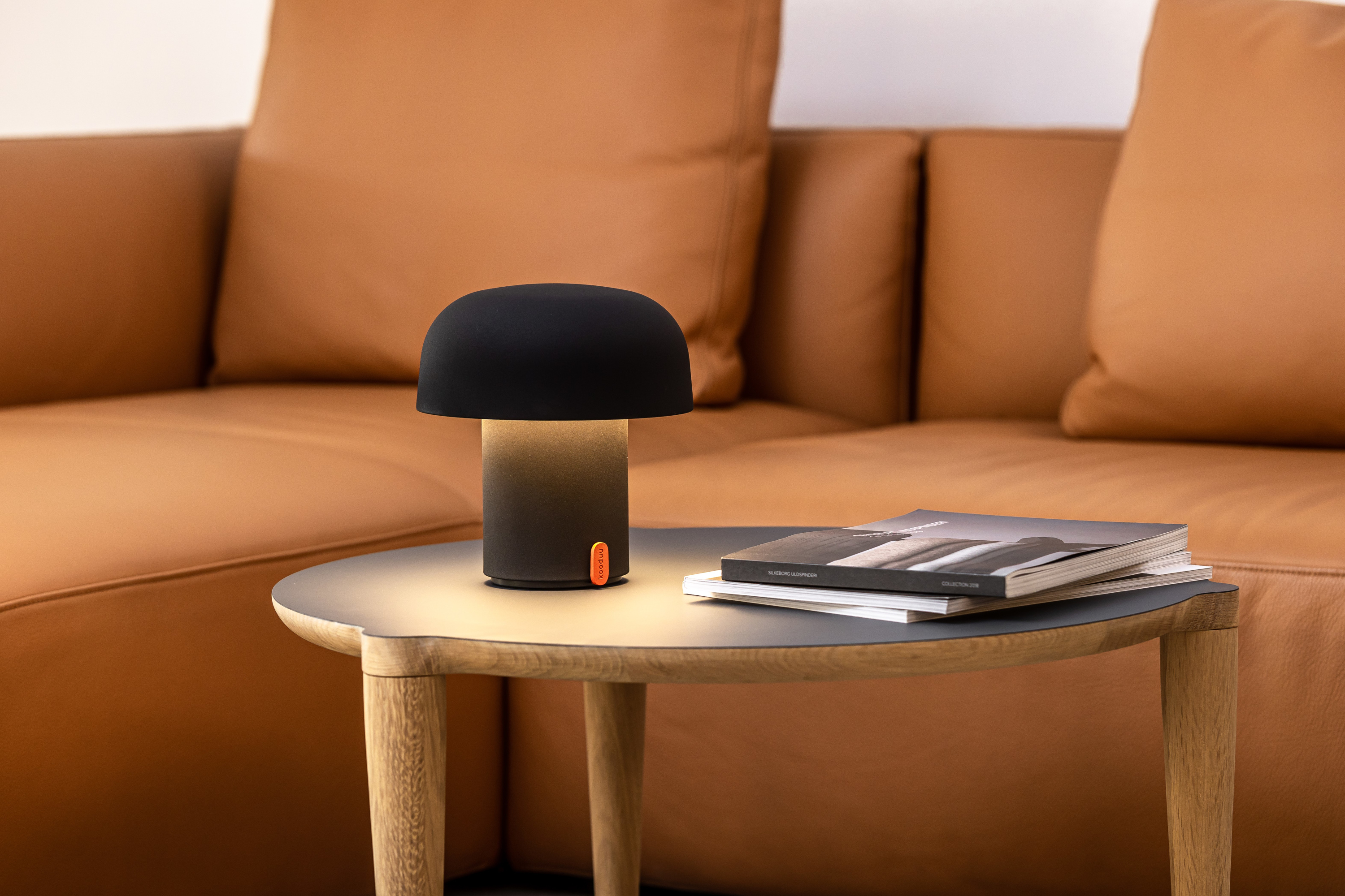 Kooduu Sensa Tischleuchte in Pilzform schwarz