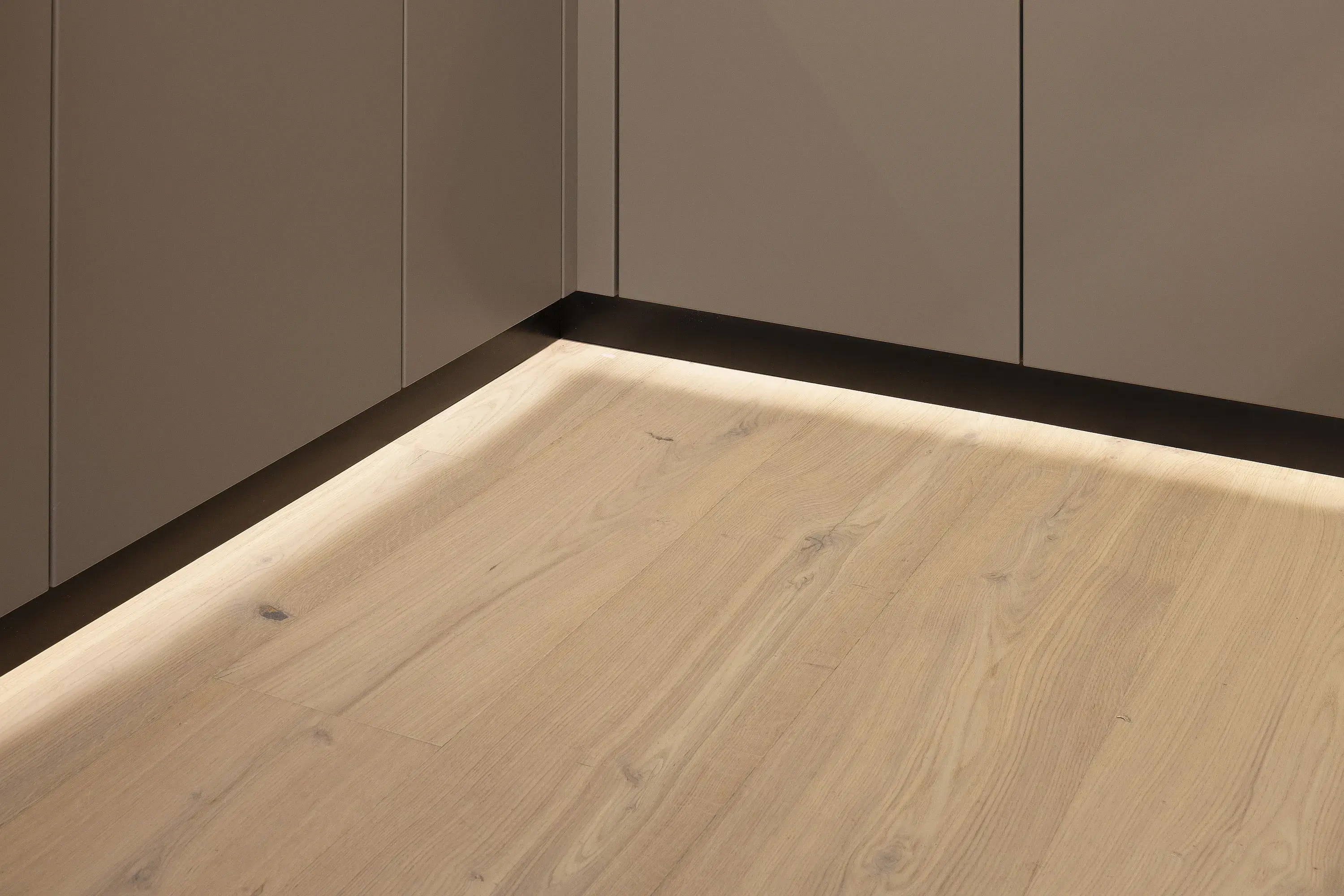 Sockelbeleuchtung Detailansicht Küchenboden